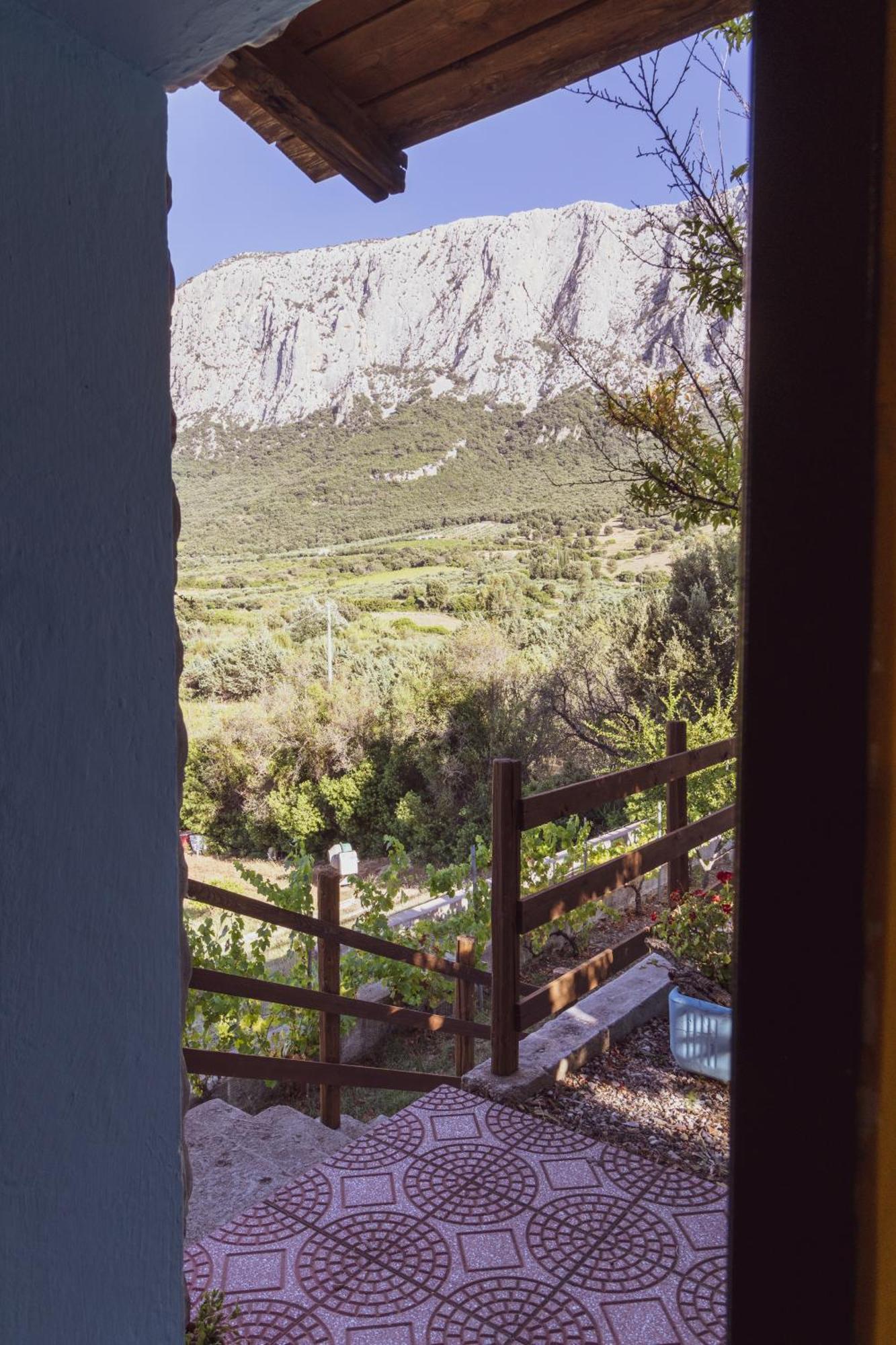 Panoramic House Villa Oliena Buitenkant foto